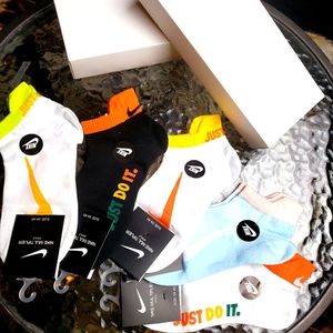5pc Nike Sock Case for HER